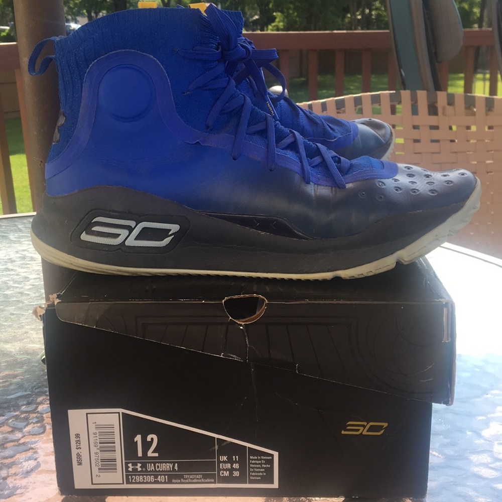 Curry 4 size. 12 Men’s sneakers. Good condition.